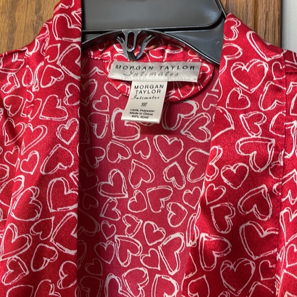 Morgan Taylor Red Heart Print Robe - Picture 3 of 10